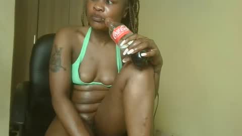 queenivy online show from 11-05-25, 05:24