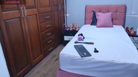 R A C H E L online show from 01-07-26, 12:29