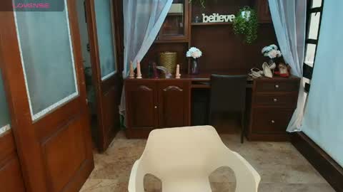Snapshot of sexyrachel_ chatting on 05-22-26, 11:49 R A C H E L online show from 05-22-26, 11:49