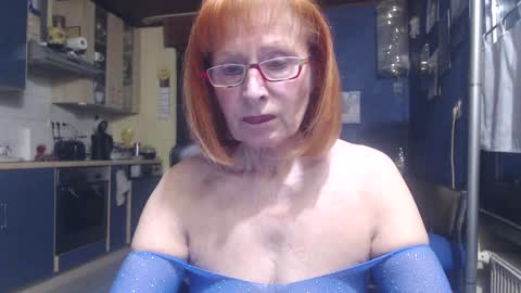 Silvie online show from 12-30-24, 03:13