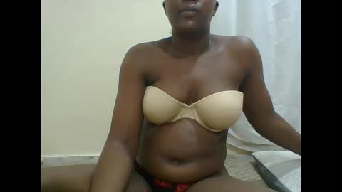 Snapshot of sexysleeky chatting on 12-02-25, 09:43 PAULINE online show from 12-02-25, 09:43