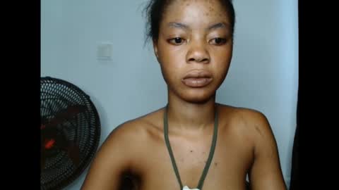 Snapshot of sexyxpeach chatting on 10-20-25, 06:30 sexyxpeach online show from 10-20-25, 06:30