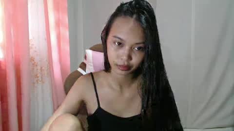 Snapshot of sexyy_monica chatting on 06-25-26, 05:12 MONICA online show from 06-25-26, 05:12