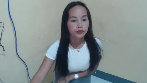 Snapshot of sexyykalea chatting on 05-21-26, 02:40 Lea3 online show from 05-21-26, 02:40