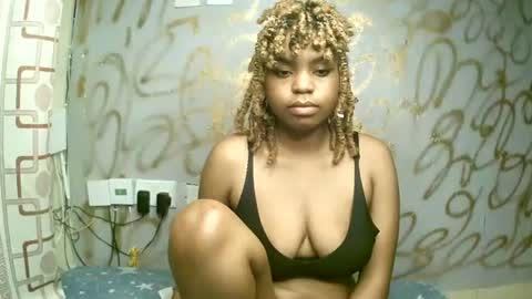 sexyyred_ online show from 03-12-25, 10:07