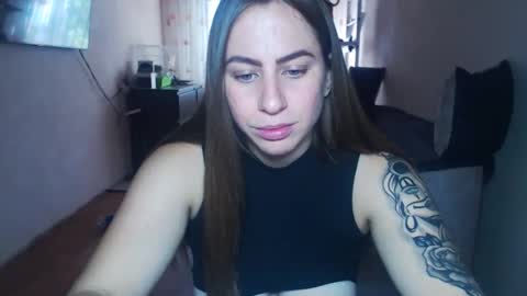 Snapshot of sexyyuliia777 chatting on 09-17-25, 09:00 Yuliia online show from 09-17-25, 09:00