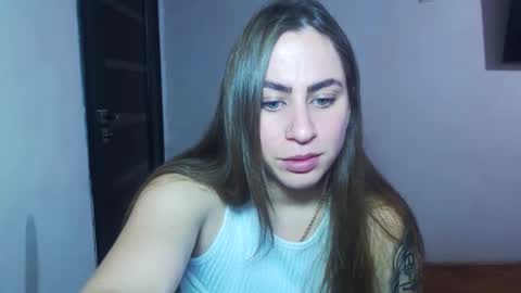 Snapshot of sexyyuliia777 chatting on 10-19-25, 08:04 Yuliia online show from 10-19-25, 08:04