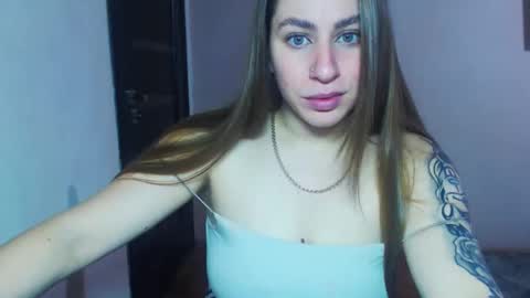 Snapshot of sexyyuliia777 chatting on 10-22-25, 05:52 Yuliia online show from 10-22-25, 05:52