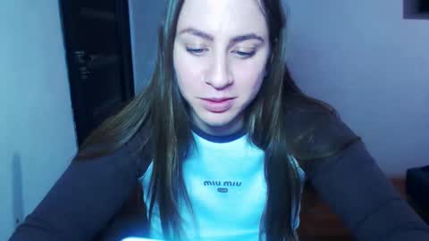 Snapshot of sexyyuliia777 chatting on 11-29-25, 10:18 Yuliia online show from 11-29-25, 10:18