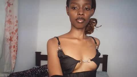 sexyzuriel online show from 02-18-26, 05:03