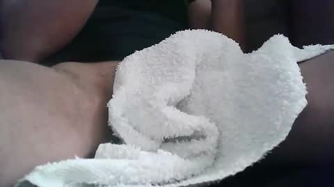 Snapshot of sexzob_81 chatting on 10-22-25, 06:18 sexzob_81 online show from 10-22-25, 06:18
