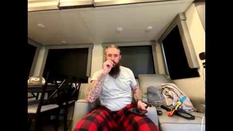 Snapshot of sga20233 chatting on 03-02-25, 05:04 sga20233 online show from 03-02-25, 05:04