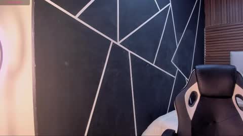 Liz online show from 03-08-26, 10:35