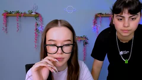 shadow_kiss online show from 05-14-26, 10:22