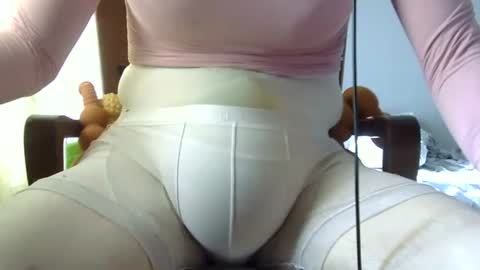 Snapshot of shakespeareisahomie chatting on 11-23-25, 05:35 shakespeareisahomie online show from 11-23-25, 05:35