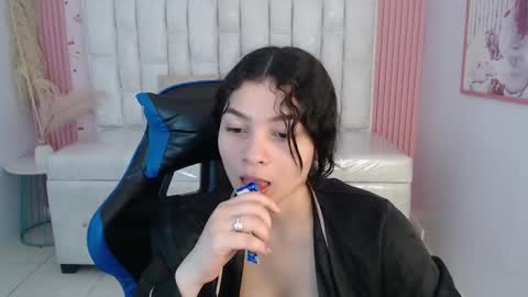 Shalon  online show from 11-25-25, 03:12