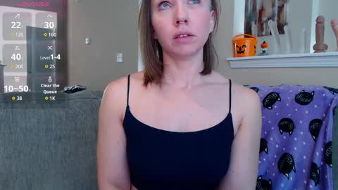 Shalynn online show from 10-16-25, 03:57