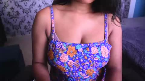 Snapshot of shanaya_indian chatting on 12-17-24, 04:34 shanaya indian online show from 12-17-24, 04:34