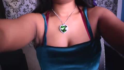 Snapshot of shanaya_indian chatting on 01-19-25, 04:33 shanaya indian online show from 01-19-25, 04:33