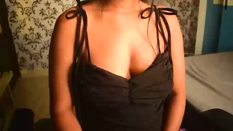 Snapshot of shanaya_indian chatting on 10-08-25, 05:16 shanaya indian online show from 10-08-25, 05:16