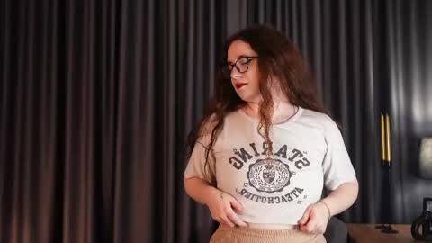 Maya3 online show from 10-22-25, 11:43