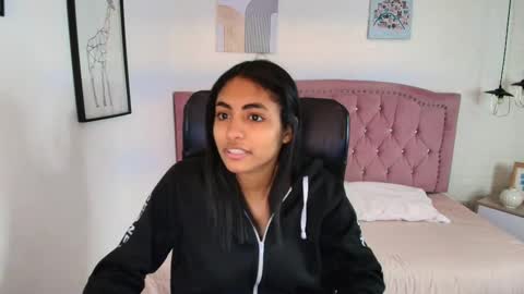 shanelle online show from 11-22-25, 03:16