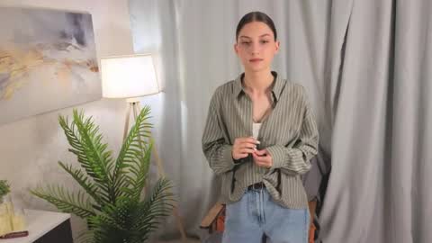 Christina online show from 04-24-26, 03:31