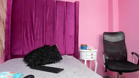 shanelle7 online show from 11-27-25, 02:08