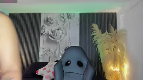 Snapshot of shaniadaniels chatting on 05-31-26, 09:05 ShaniaDaniels online show from 05-31-26, 09:05