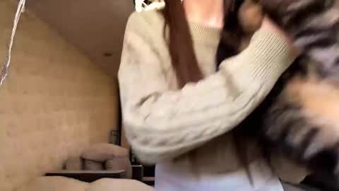 Evi online show from 04-21-26, 06:31