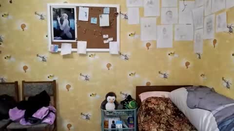 Sarah online show from 03-10-26, 03:28