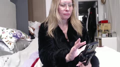 Snapshot of shannon07 chatting on 02-15-25, 02:33 Shannon07 online show from 02-15-25, 02:33