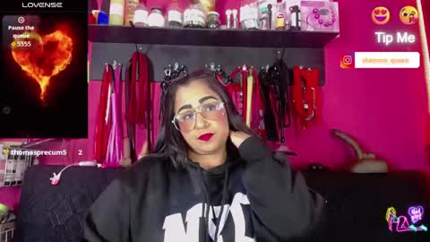 Snapshot of shannon_queen_ chatting on 06-09-26, 05:30 Shannon online show from 06-09-26, 05:30