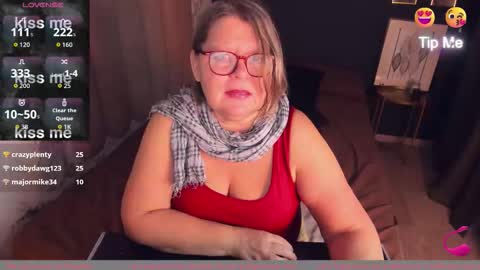 Shannon online show from 09-19-25, 06:08