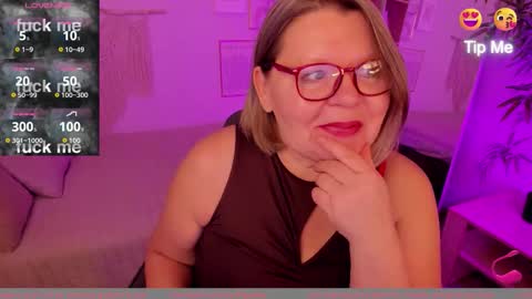 Shannon online show from 10-20-25, 01:44