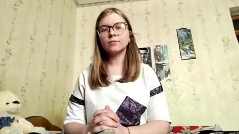 Snapshot of shannonswint chatting on 06-22-26, 08:22 Anya online show from 06-22-26, 08:22