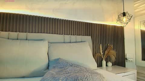 SHANON online show from 01-15-26, 07:06