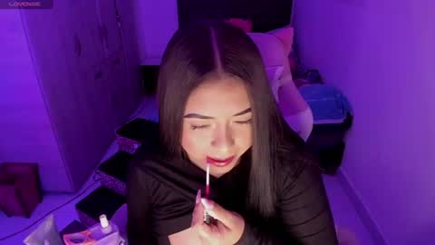 Snapshot of shanonn_diprima_ chatting on 07-18-26, 05:33 Cami Ortiz independent model online show from 07-18-26, 05:33