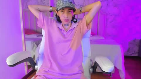 Snapshot of shantal_thompson21 chatting on 11-29-25, 03:53 Shantal online show from 11-29-25, 03:53