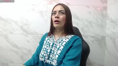 Snapshot of shantalakrishaa chatting on 06-10-26, 08:30 shantalakrishaa online show from 06-10-26, 08:30