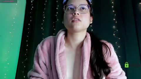 Snapshot of shantalcerezo chatting on 01-26-25, 11:29 Cat-FOLLOWME and we talk IGshantal cerezo online show from 01-26-25, 11:29