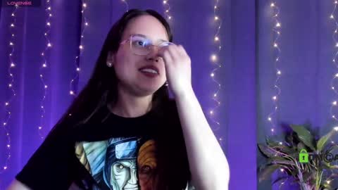 Snapshot of shantalcerezo chatting on 01-31-25, 01:01 Cat-FOLLOWME and we talk IGshantal cerezo online show from 01-31-25, 01:01