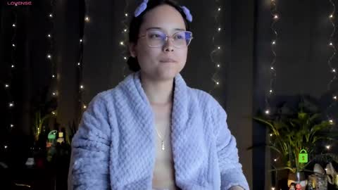 Snapshot of shantalcerezo chatting on 02-17-25, 04:31 Cat-FOLLOWME and we talk IGshantal cerezo online show from 02-17-25, 04:31