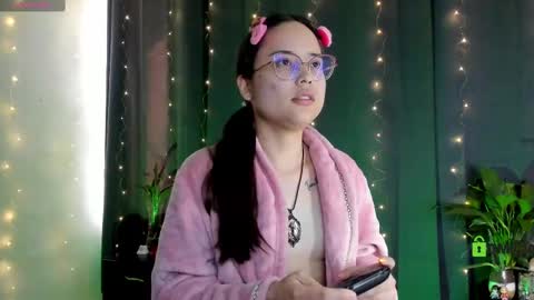 Snapshot of shantalcerezo chatting on 02-23-25, 08:55 Cat-FOLLOWME and we talk IGshantal cerezo online show from 02-23-25, 08:55