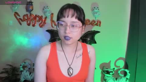 Snapshot of shantalcerezo chatting on 10-17-25, 08:11 Cat-FOLLOWME and we talk IGshantal cerezo online show from 10-17-25, 08:11