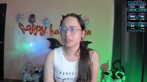 Snapshot of shantalcerezo chatting on 10-24-25, 09:00 Cat-FOLLOWME and we talk IGshantal cerezo online show from 10-24-25, 09:00