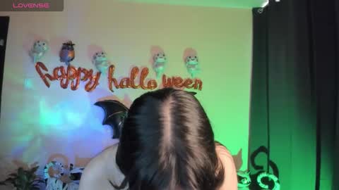 Snapshot of shantalcerezo chatting on 10-25-25, 09:53 Cat-FOLLOWME and we talk IGshantal cerezo online show from 10-25-25, 09:53