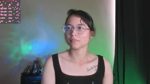 Snapshot of shantalcerezo chatting on 11-25-25, 07:58 Cat-FOLLOWME and we talk IGshantal cerezo online show from 11-25-25, 07:58