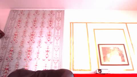 Snapshot of shanyferrati chatting on 12-27-24, 05:16 SHANYF online show from 12-27-24, 05:16