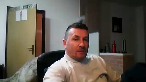 Snapshot of shaomy711 chatting on 01-06-25, 07:45 excelo21 online show from 01-06-25, 07:45